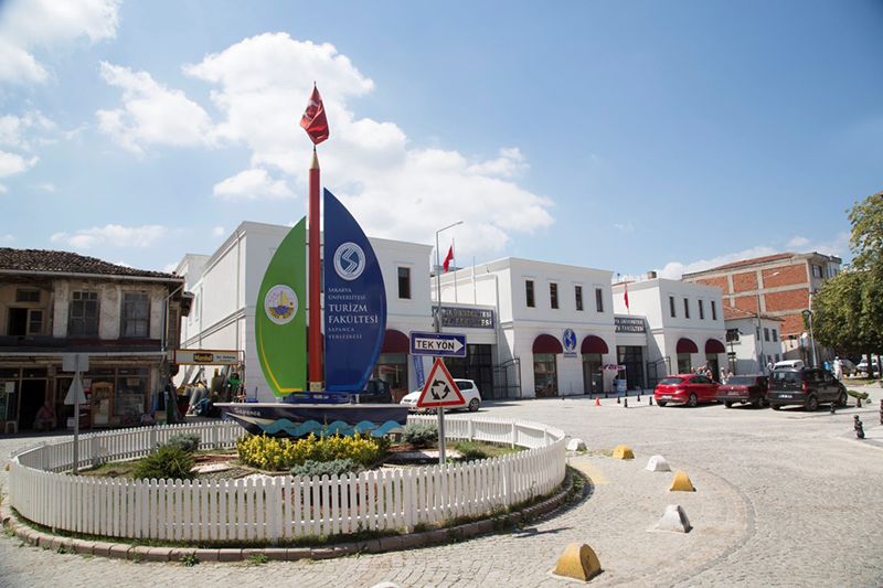 Sapanca Turizm Fakültesi Servisi